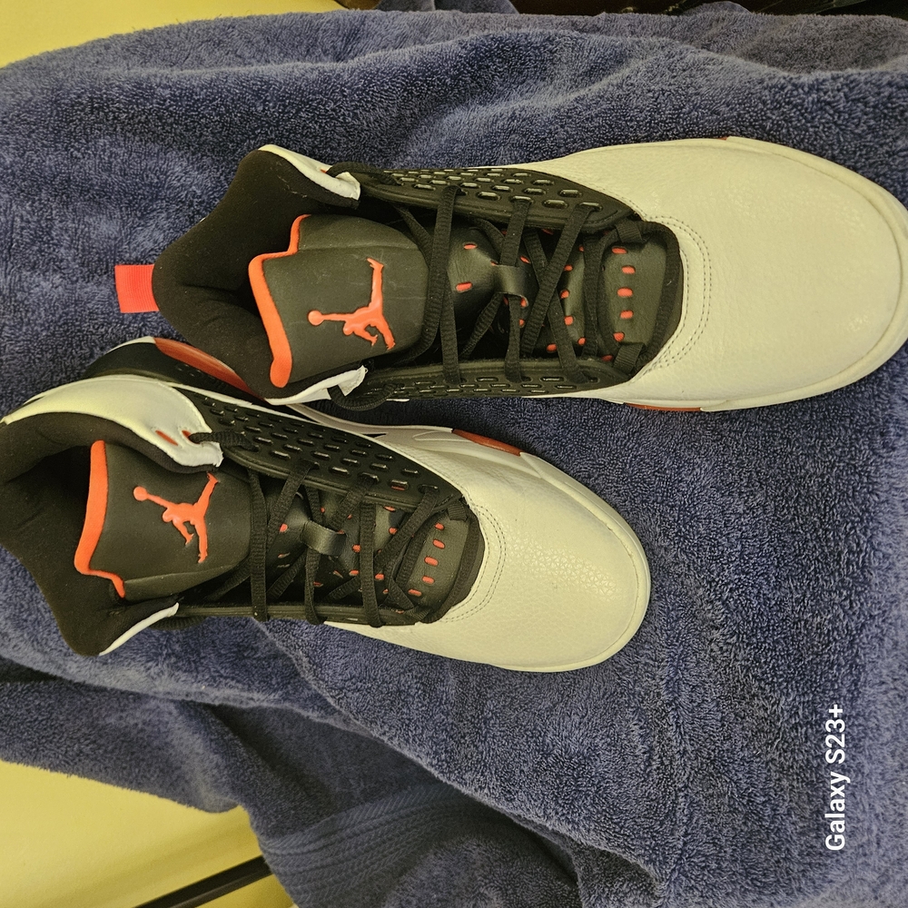 Jordan Black and White Sneakers Modern Athletic Design
